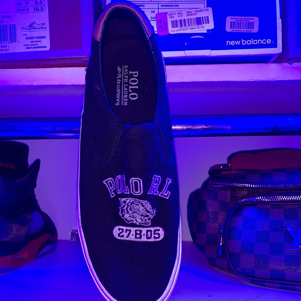 Polo slip ons